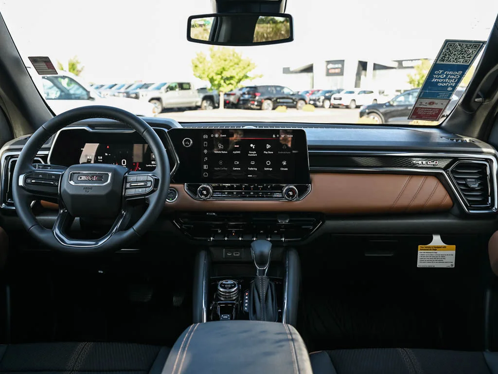 2026 GMC Canyon AT4 - Photo 13