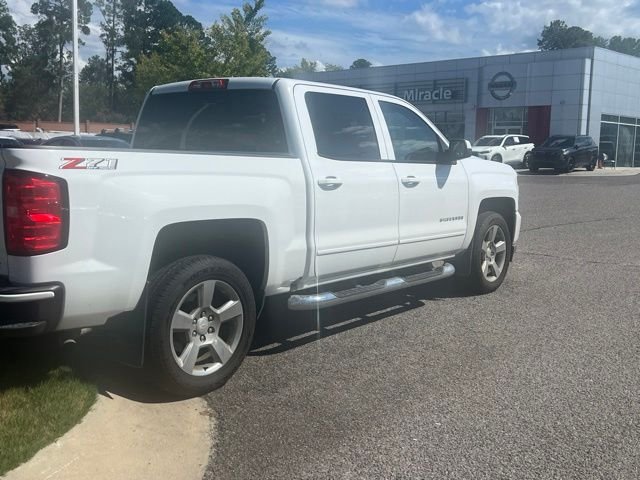 Used 2018 White Chevrolet LT image 5