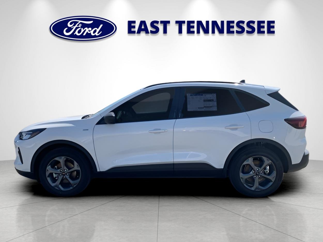New 2025 Star White Metallic Tri-coat Ford ST-Line image 6