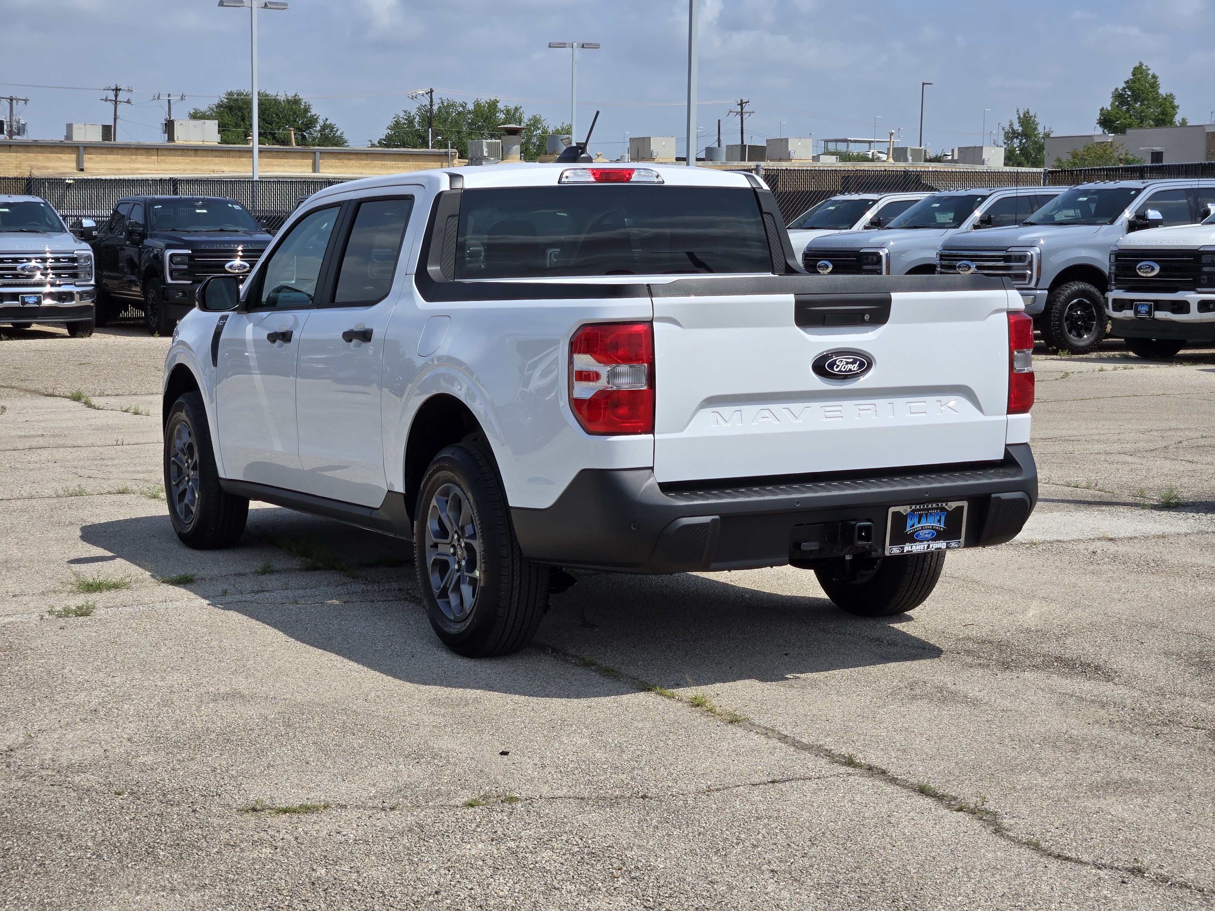 New 2026 Oxford White Ford XLT image 3