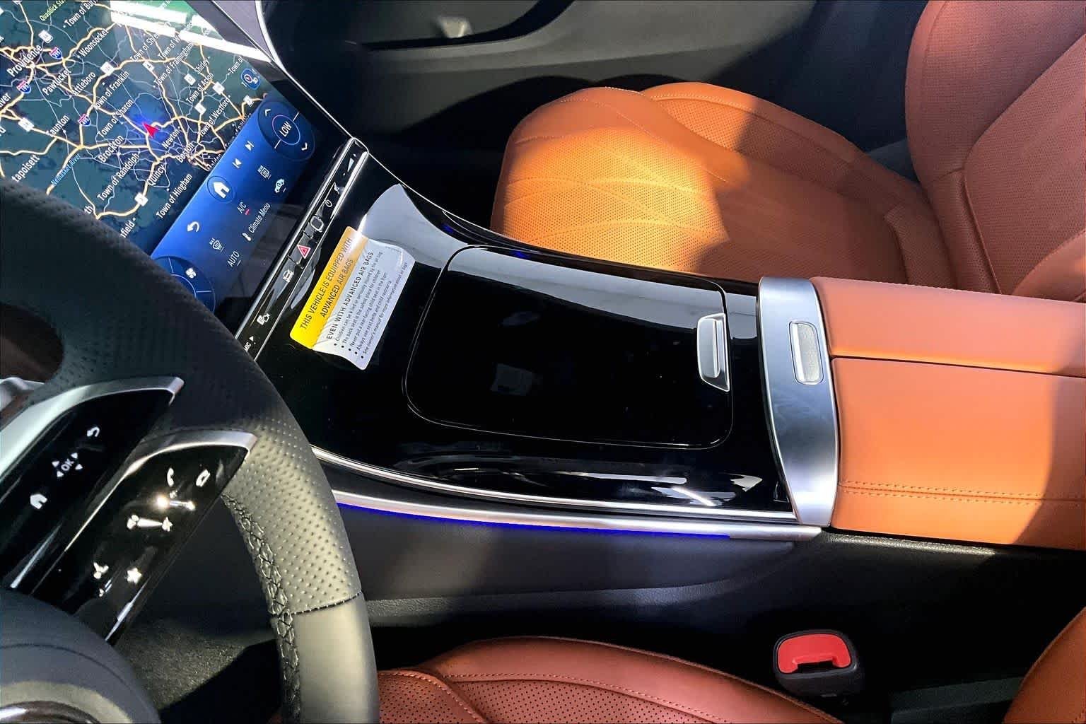 New 2027 Graphite Grey Metallic Mercedes-Benz GLC 300 image 10