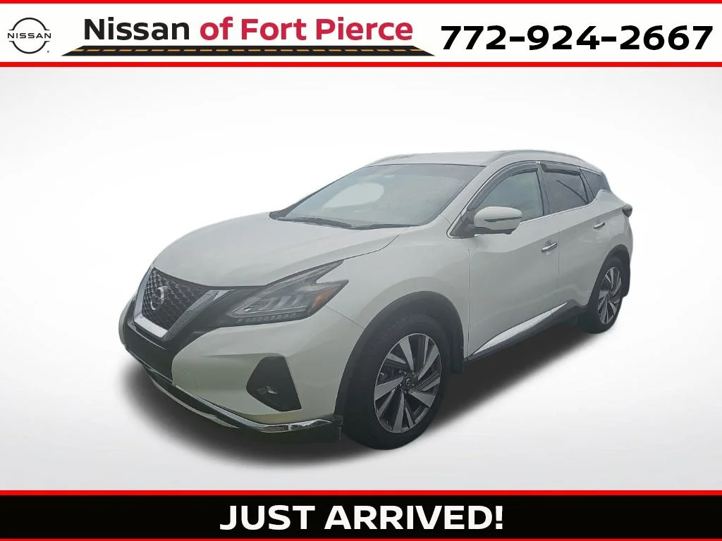 Used 2019 White Nissan SL image 1
