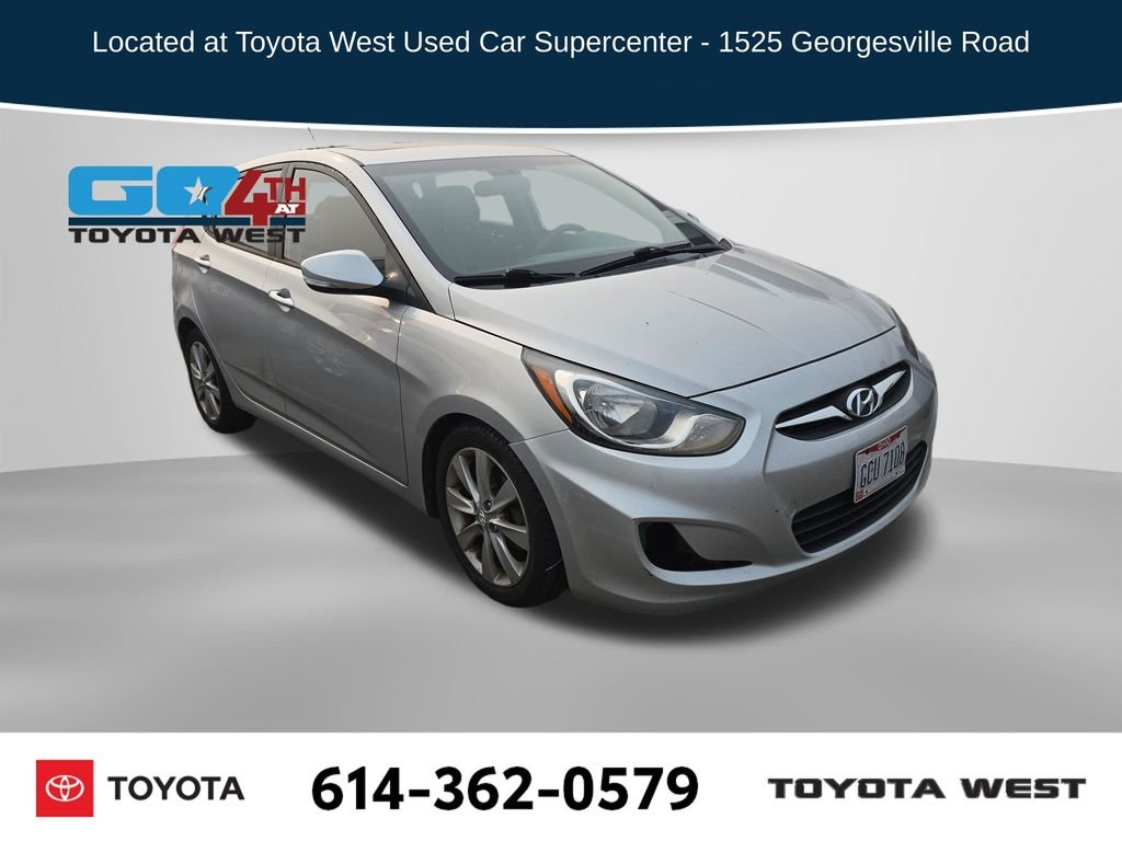 Used 2013 Silver Hyundai SE image 1