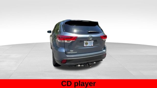 Used 2019 Shoreline Mist Toyota LE image 12