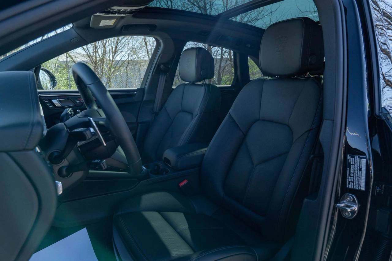 Used 2026  Porsche  image 5