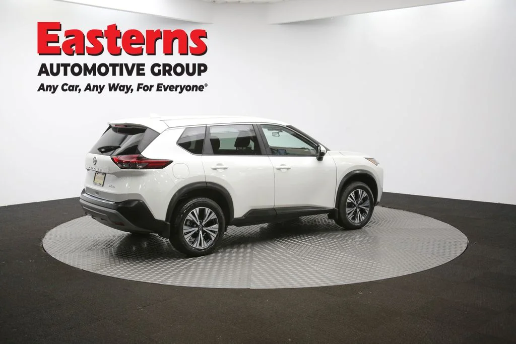 Used 2022 White Nissan SV image 40