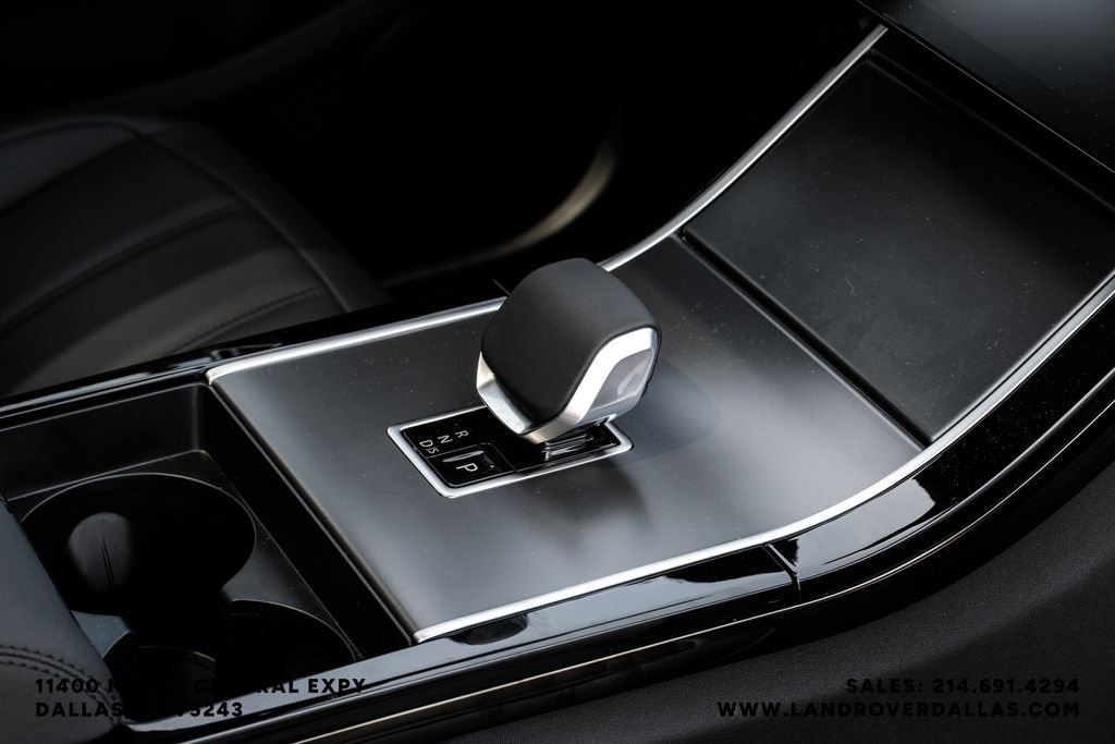 New 2026 Tribeca Blue Metallic Land Rover S image 26