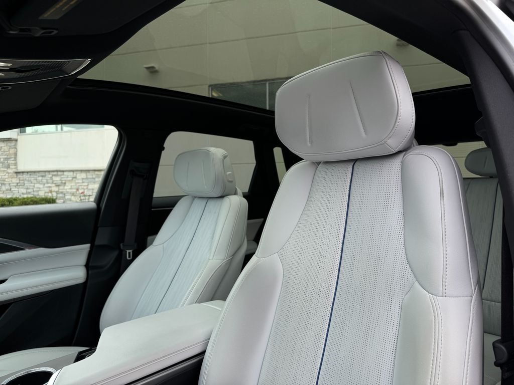 Used 2024 Crystal White Cadillac Sport image 12