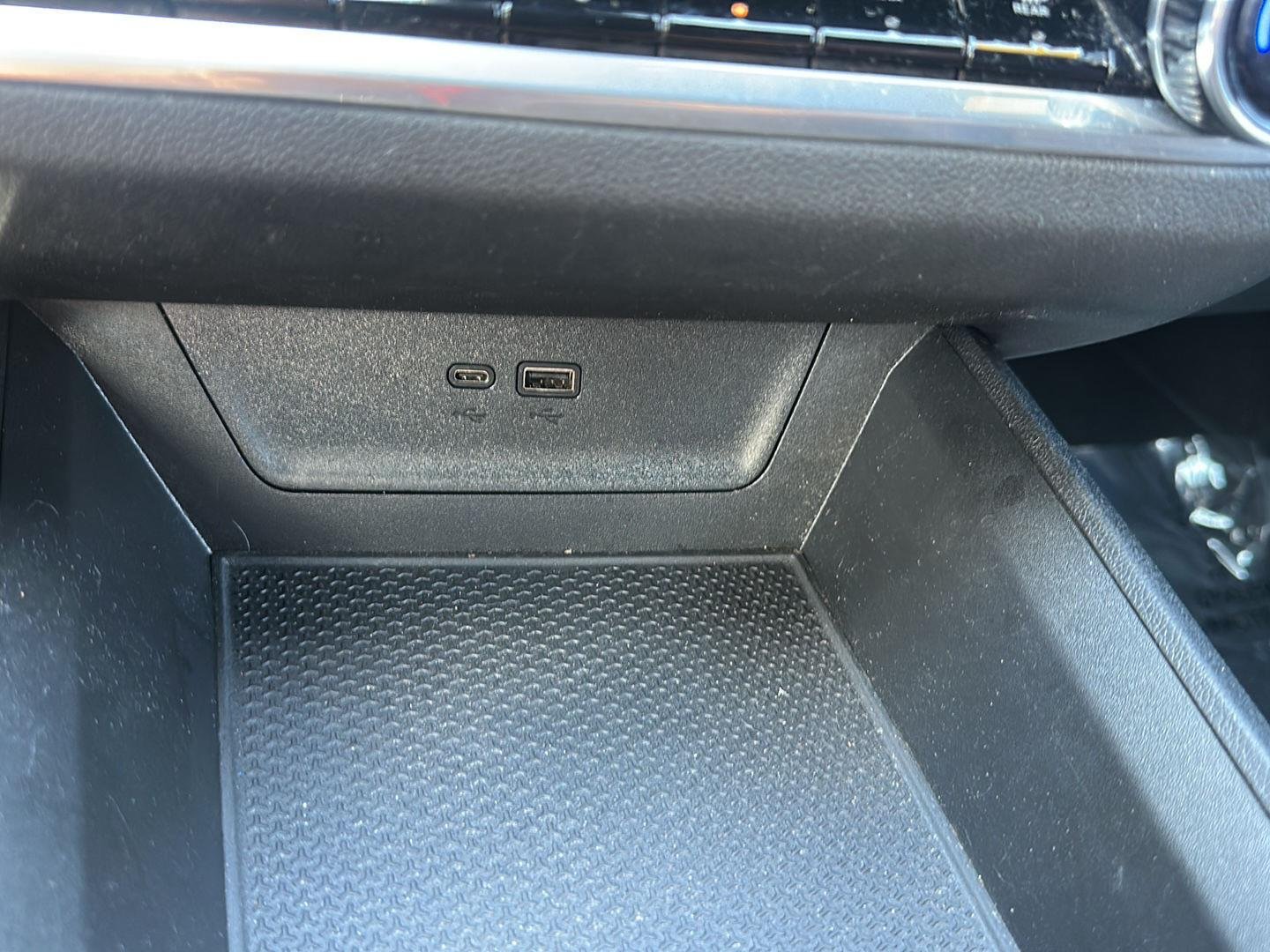 Used 2025 Sterling Gray Metallic Chevrolet AWD RS image 25