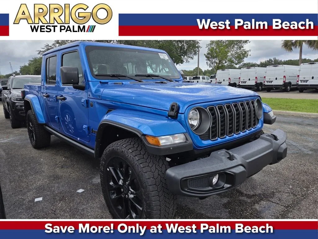 2025 Jeep Gladiator Nighthawk Auto's photo