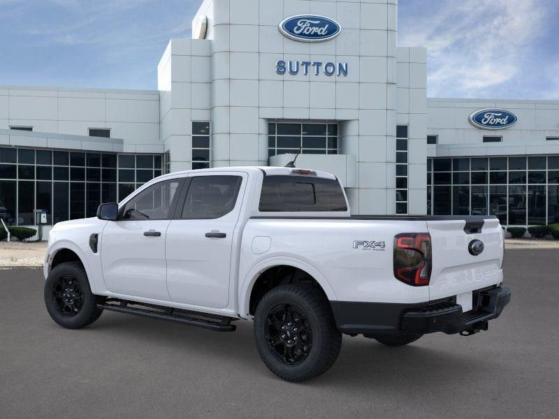New 2025 Oxford White Ford XLT image 4