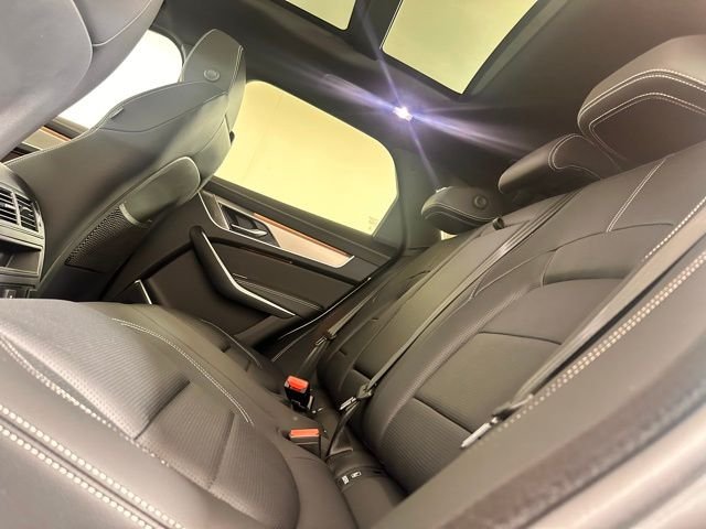 2026 Jaguar F-Pace R-Dynamic S - Photo 18