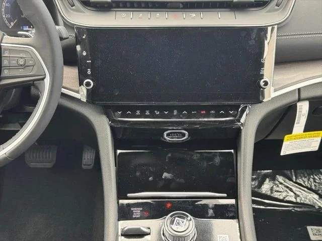 New 2026 Baltic Gray Metallic Clear-Coat Exterior Paint Jeep Laredo image 9