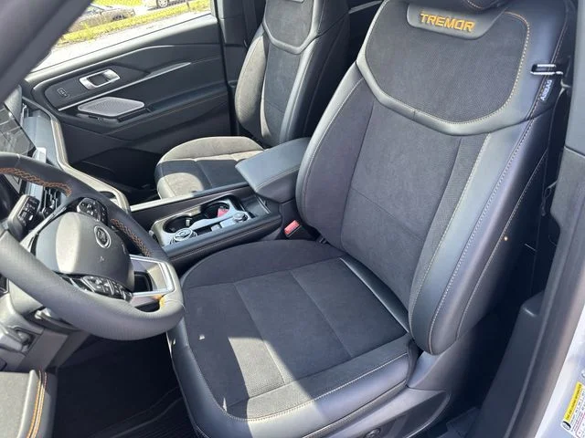 New 2026 Space White Metallic Ford Tremor® image 42