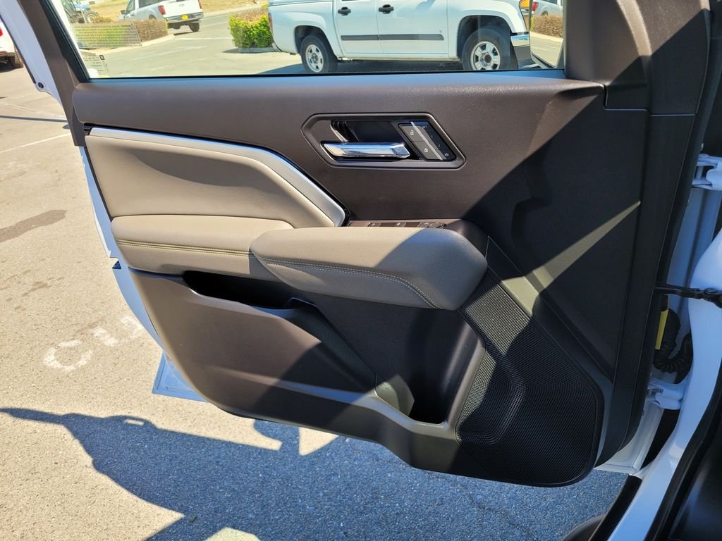 Used 2026 White Chevrolet ZR2 image 27
