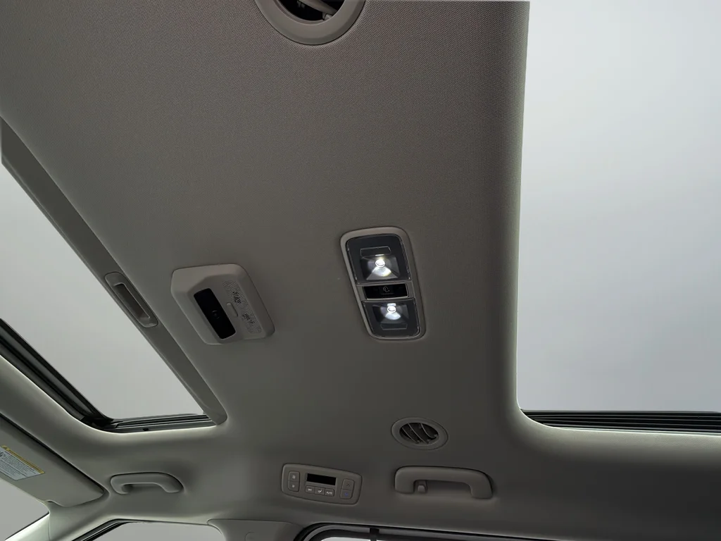 New 2026 Snow White Pearl Kia SX Prestige image 14