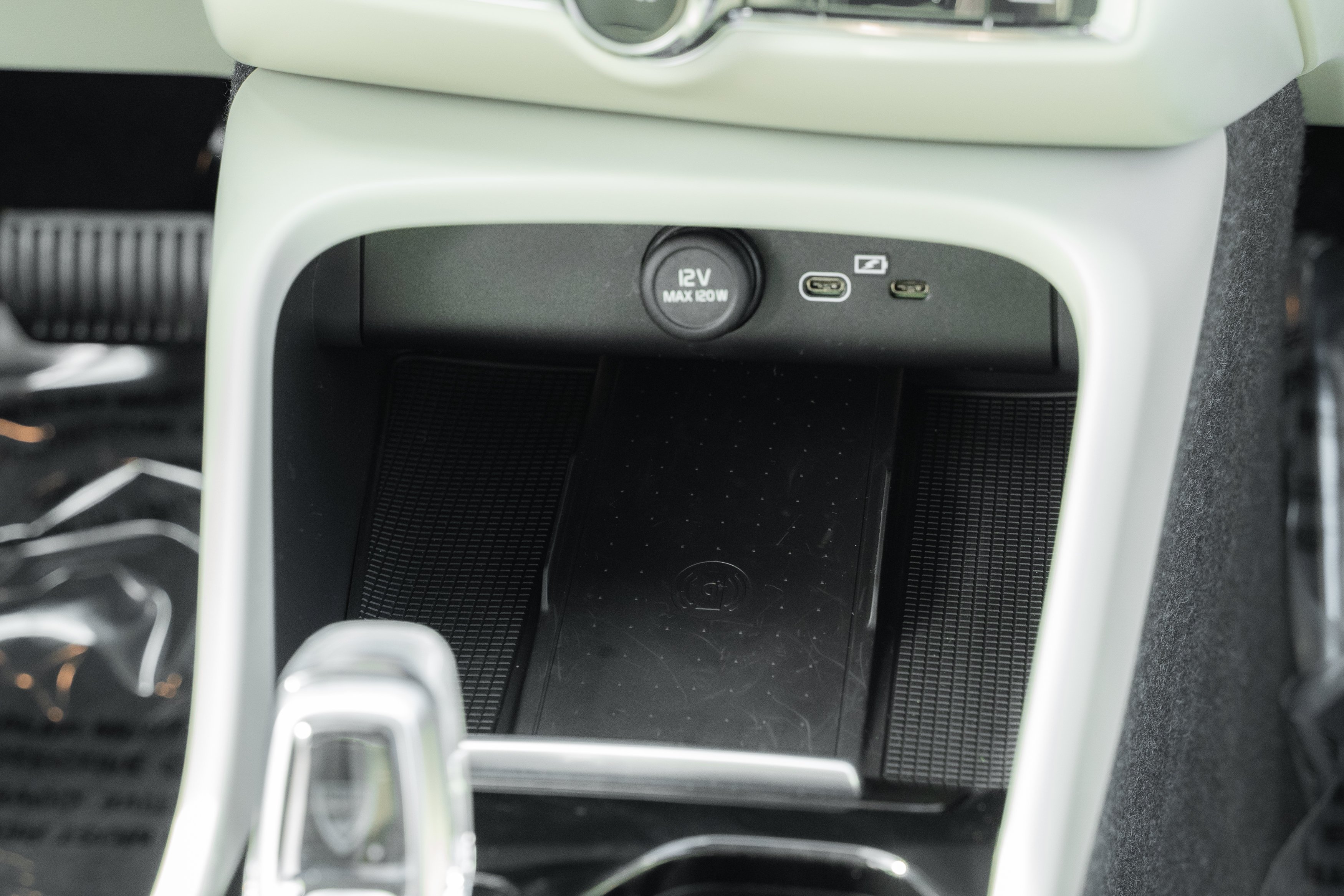 Used 2024 Cloud Blue Volvo Plus Bright Theme image 12