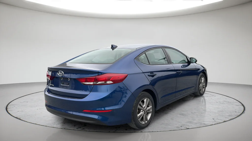Used 2018 Blue Hyundai SEL image 6