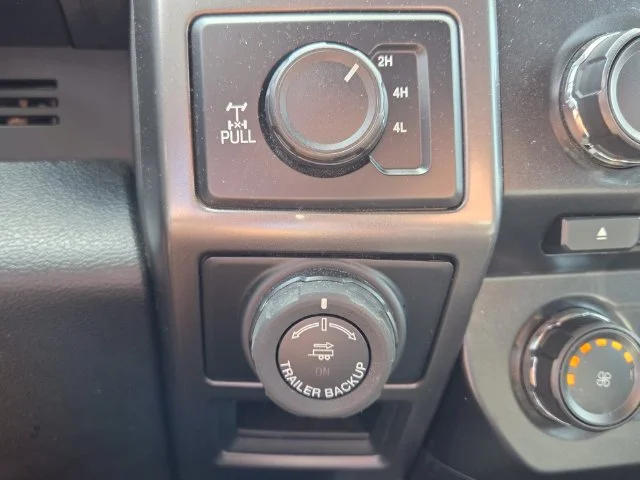 Used 2018 Blue Ford XLT image 23