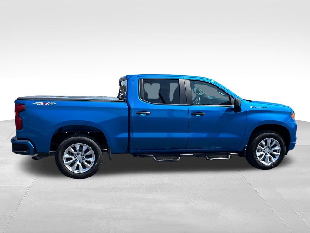 Used 2022 Blue Chevrolet Custom image 6