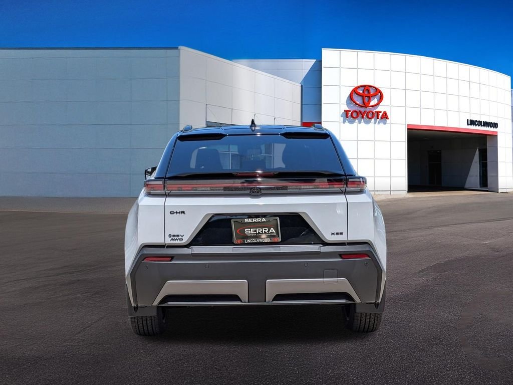 2026 Toyota C-HR XSE | CarEdge | CarEdge