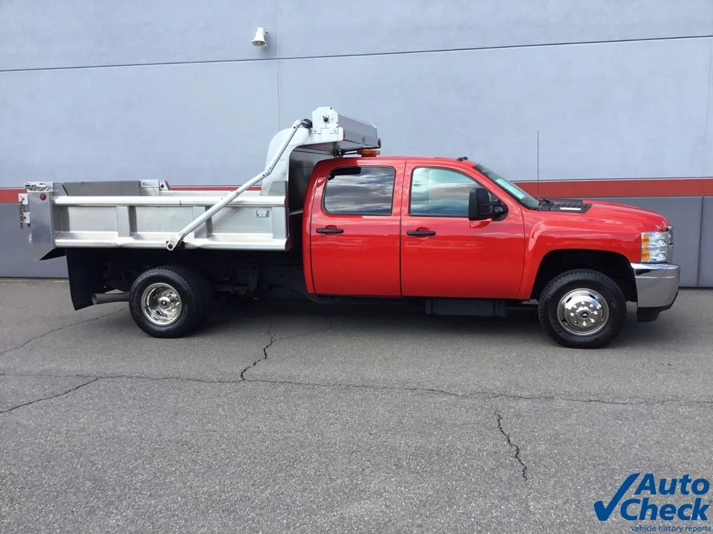 Used 2013 Red Chevrolet Work Truck image 12