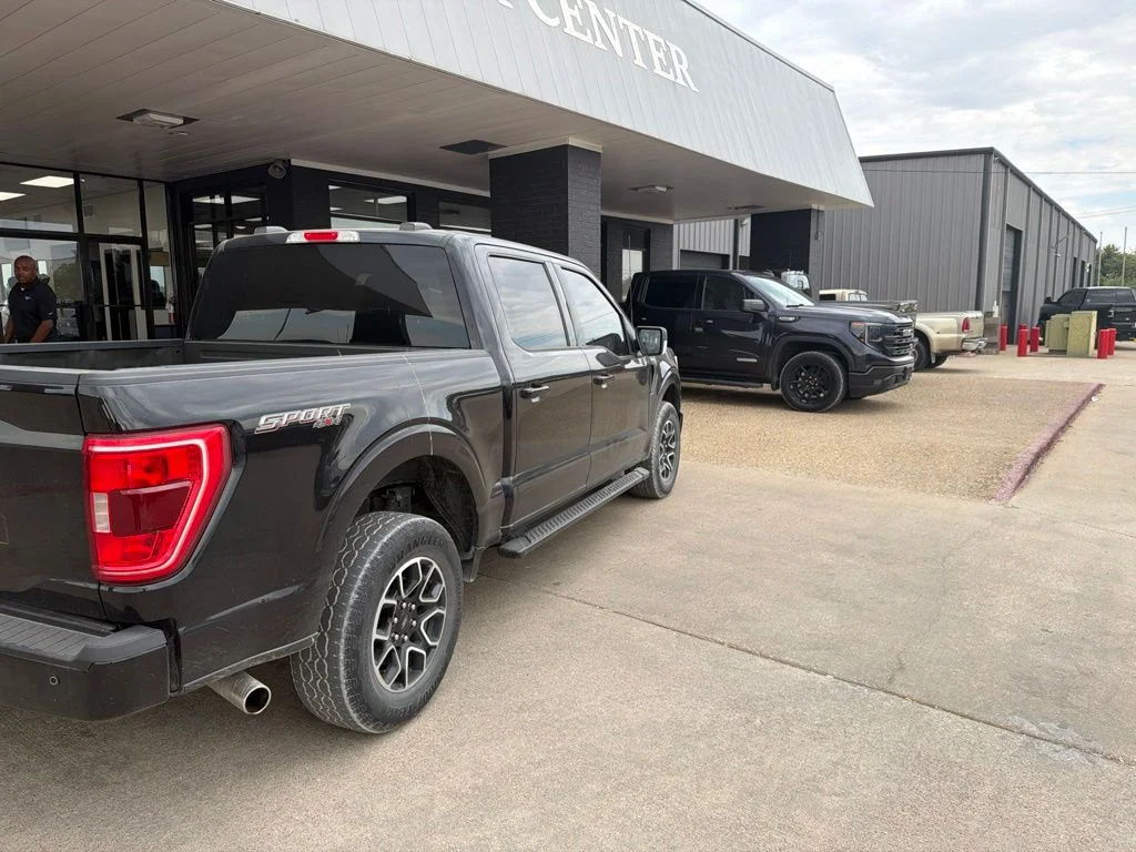Used 2022 Black Ford XLT image 5
