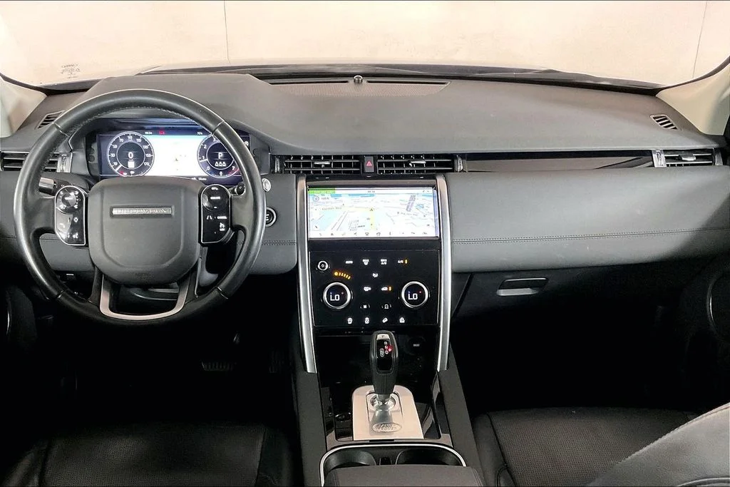 Used 2020  Land Rover SE image 15
