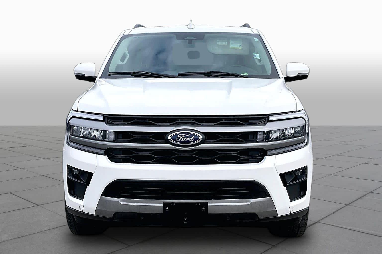 Used 2024 Star White Metallic Tri-Coat Ford XLT image 4