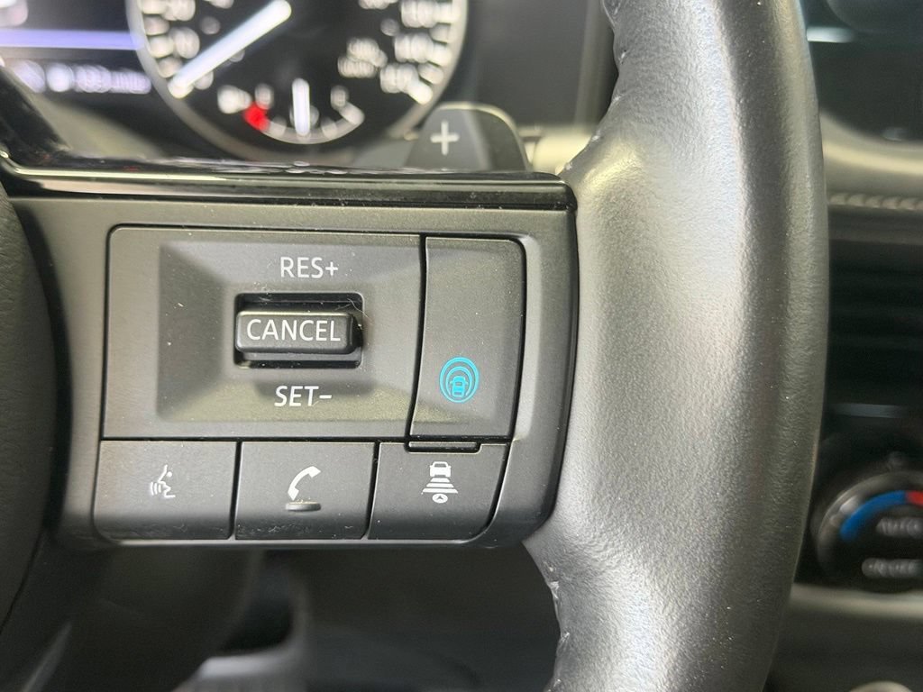 Used 2023 White Nissan SL image 35