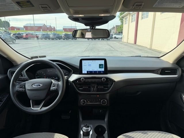 Certified Used 2020 Blue Metallic Ford SE image 14