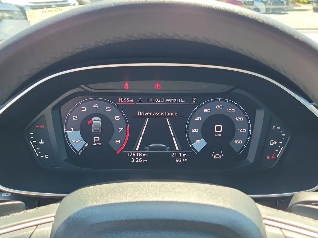 Used 2025  Audi Premium image 28