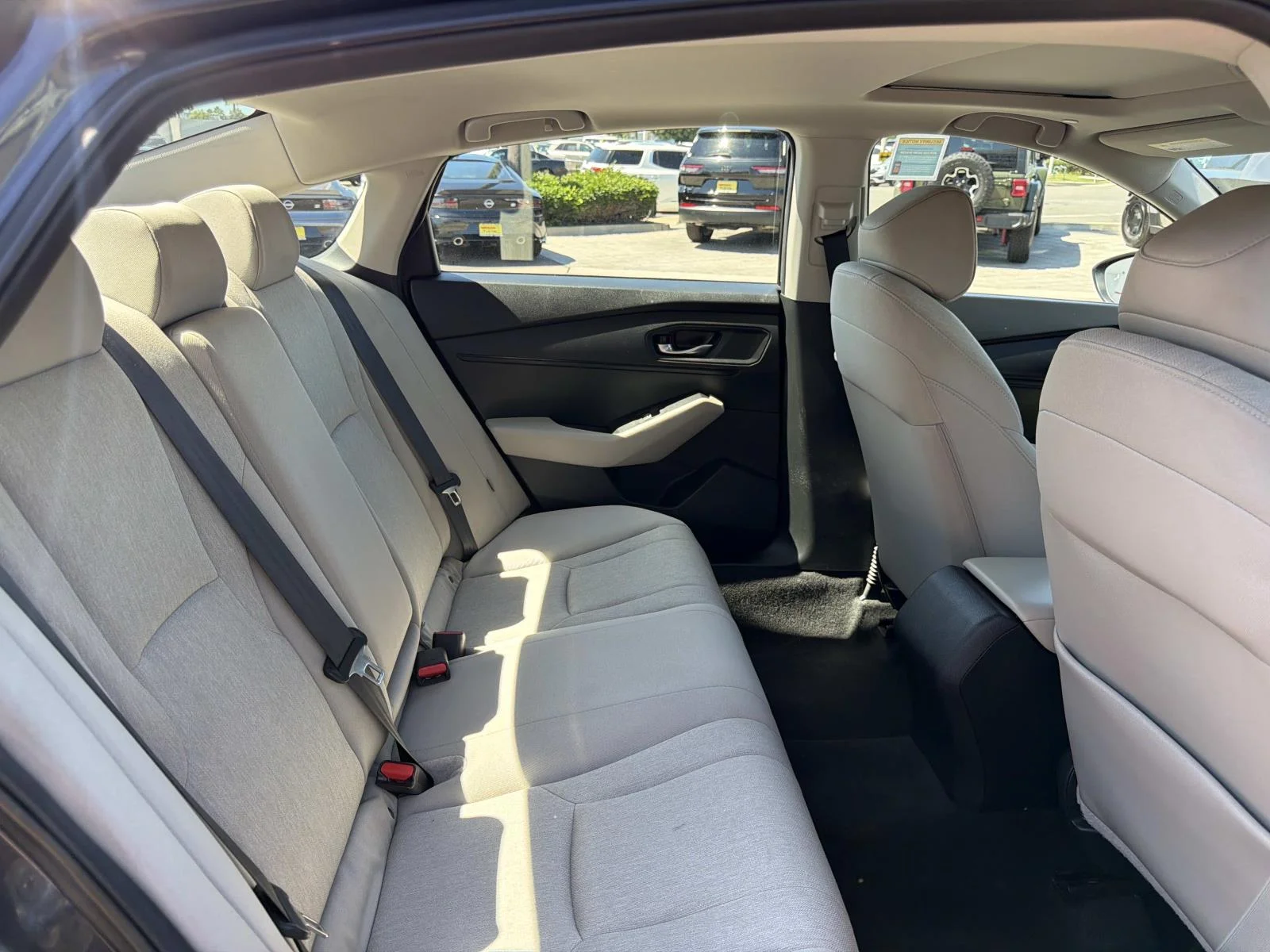 Used 2024  Honda EX image 27