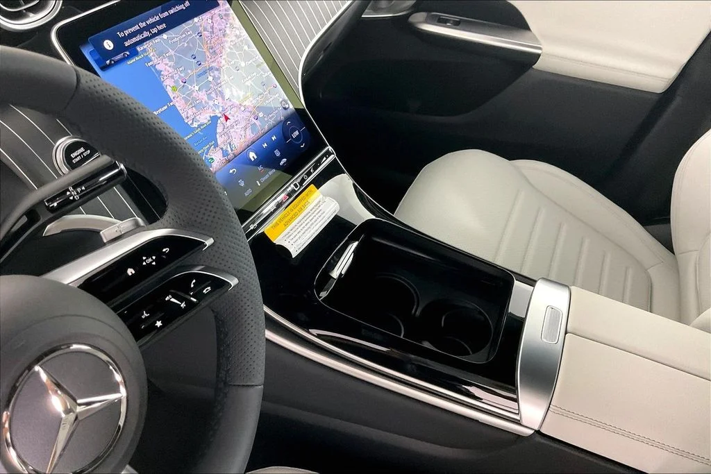 New 2026 White Mercedes-Benz GLC 300 image 8