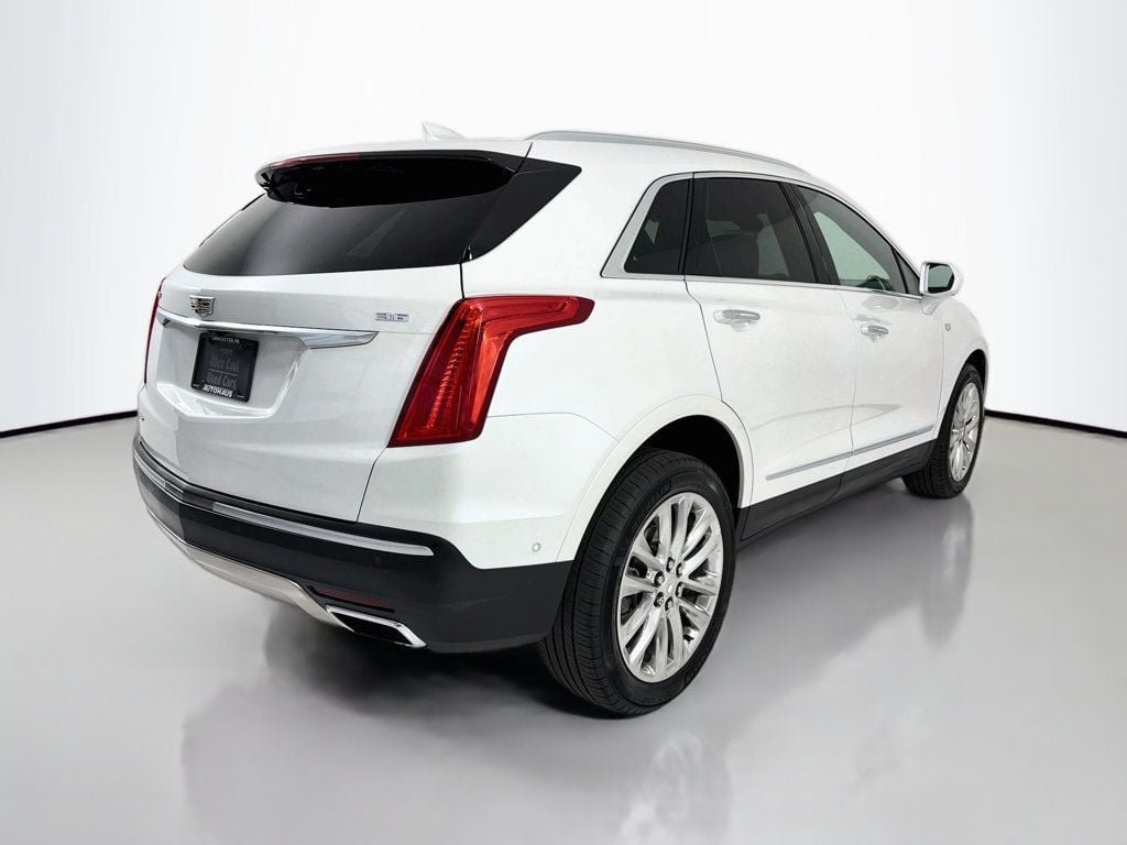 Used 2018 Crystal White Tricoat Cadillac AWD 4dr Platinum image 7