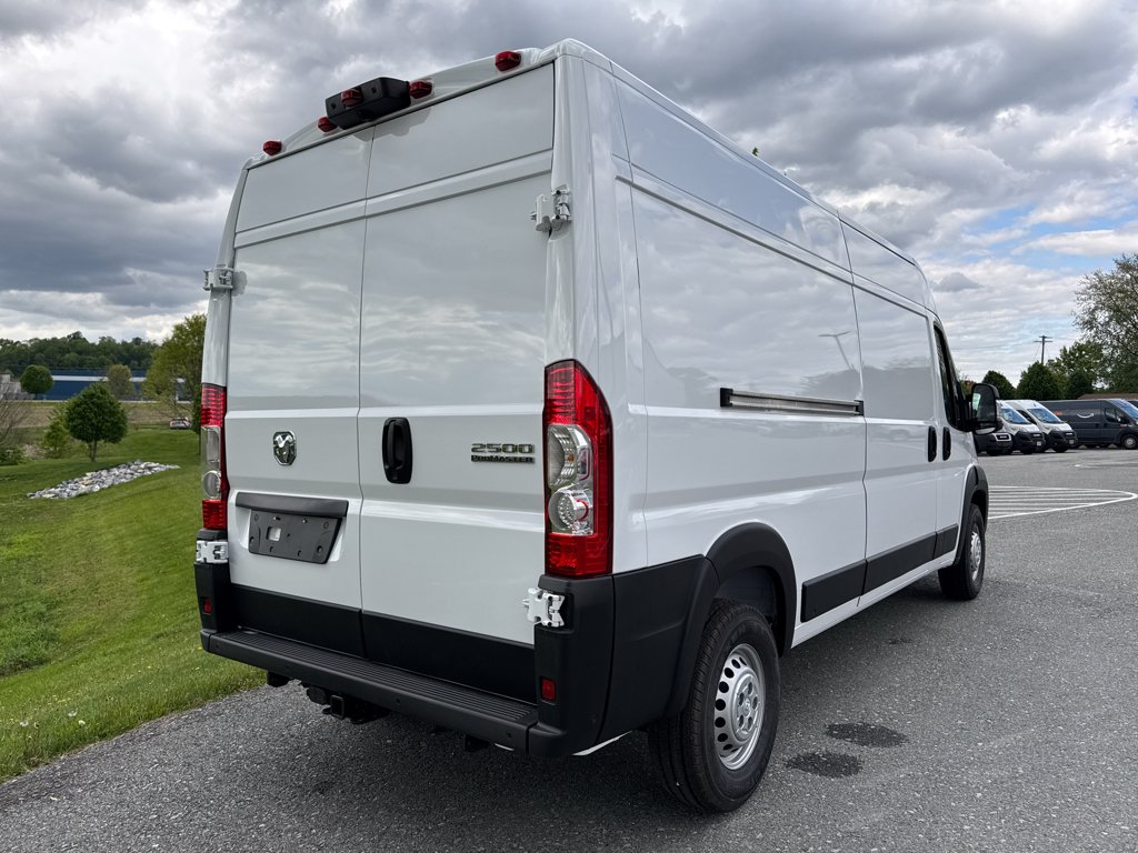 New 2026 Bright White Clear-Coat Exterior Paint RAM Tradesman image 23
