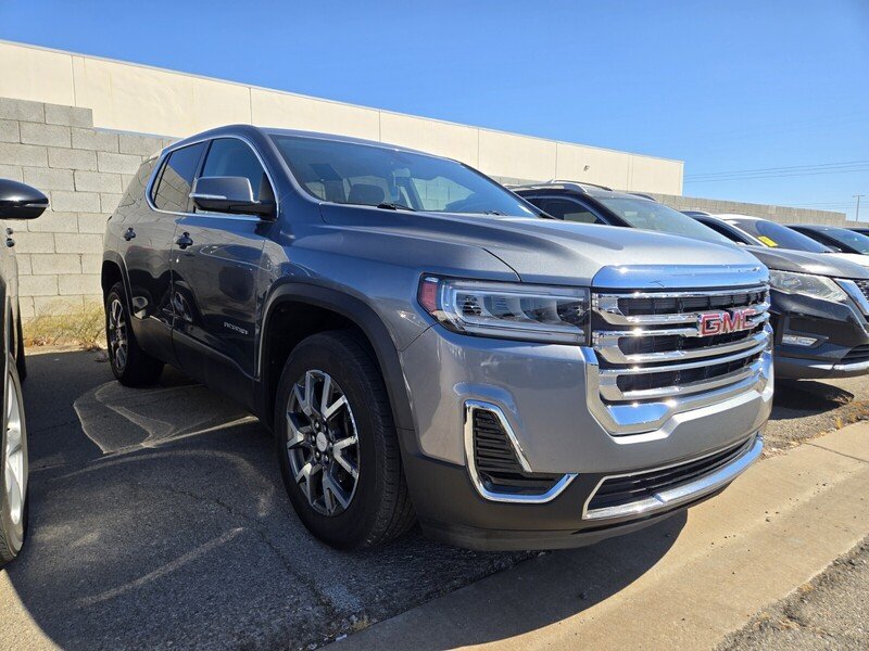 Used 2020 Gray GMC SLE image 2