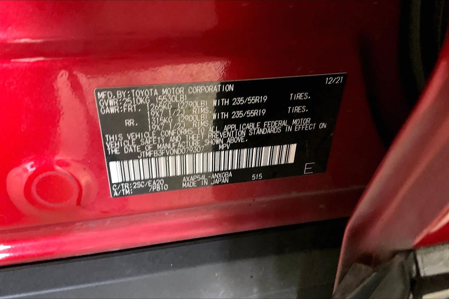 Used 2022 Supersonic Red/Midnight Black Metallic Toyota XSE image 31