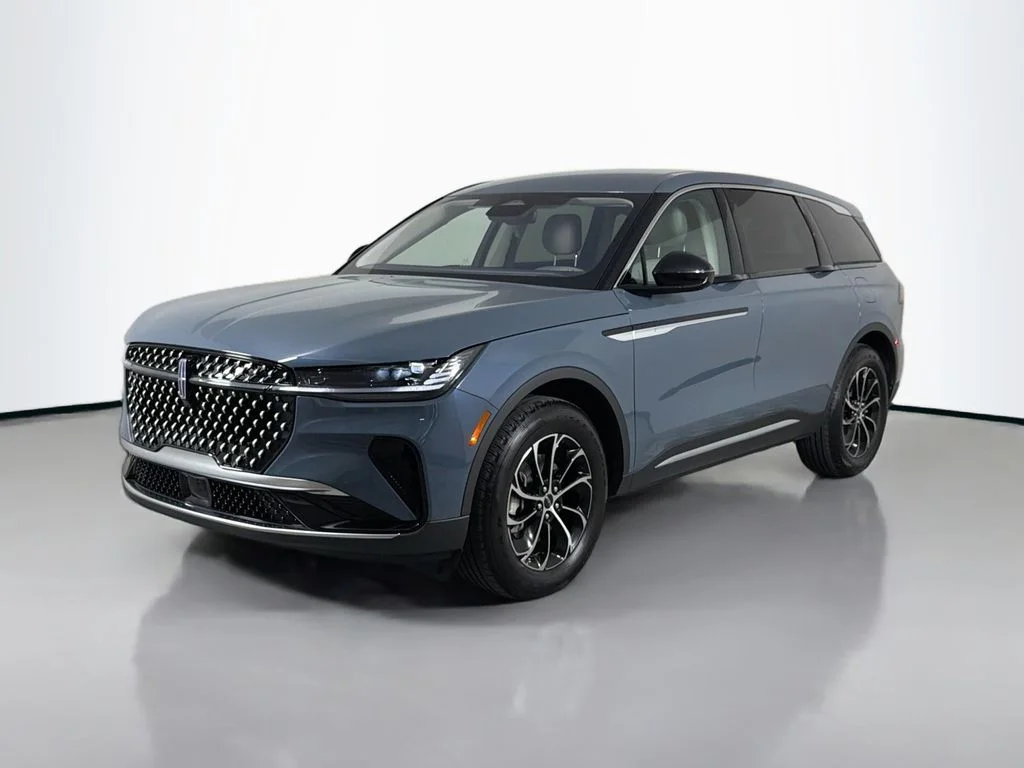 2026 Lincoln Nautilus Premiere AWD's photo
