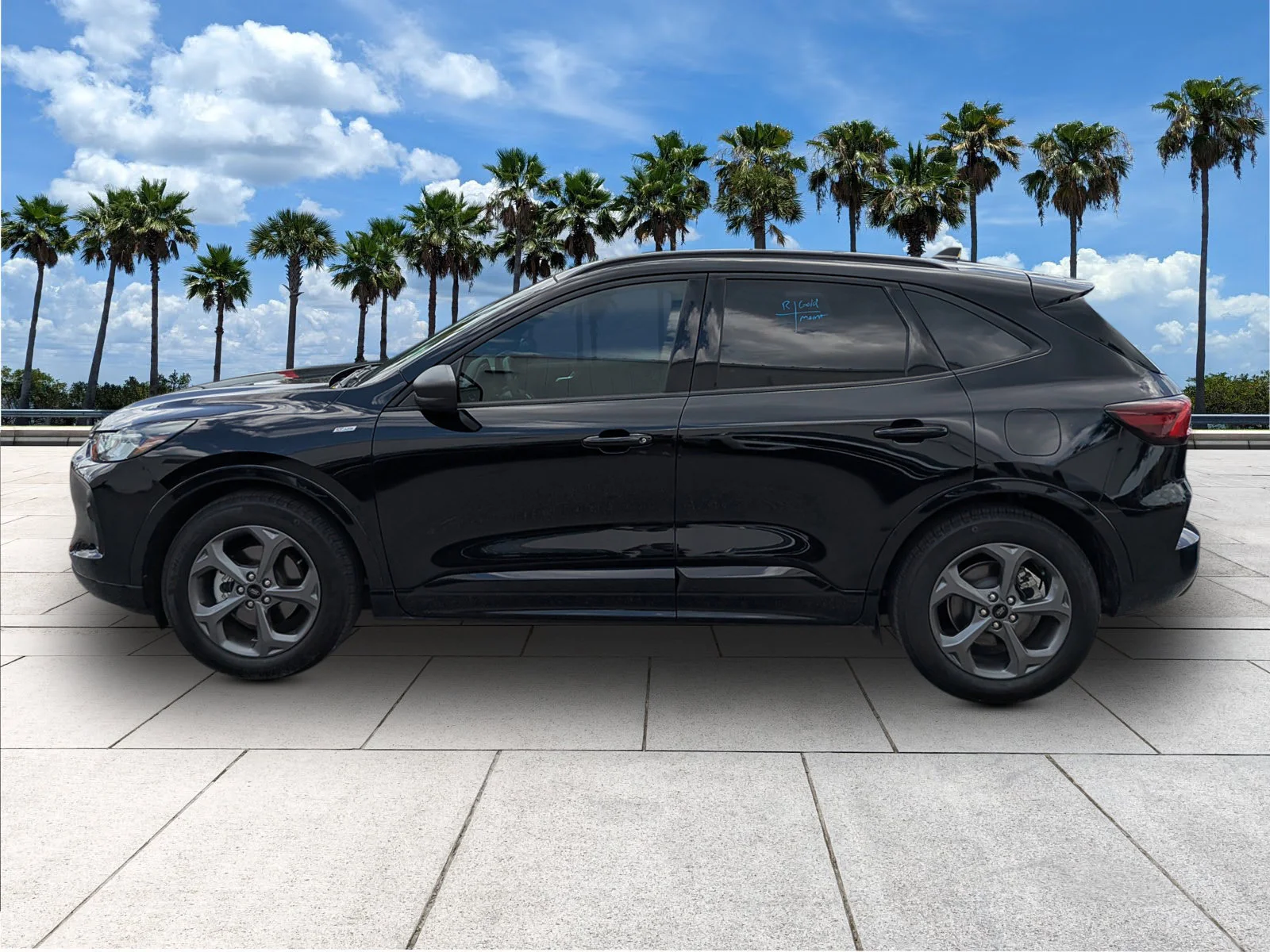 Used 2024 Agate Black Metallic Ford ST-Line image 4