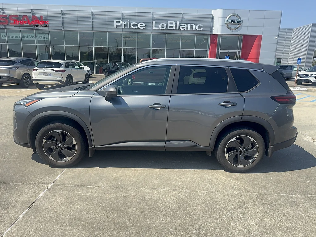 Certified Used 2024 Gun Metallic Nissan SV image 5