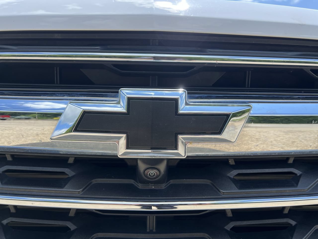 Used 2024 Summit White Chevrolet LT image 31