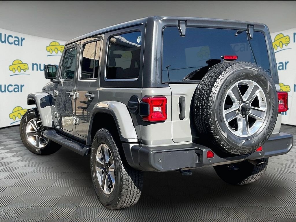 Used 2021 Gray Jeep Unlimited Sahara image 4