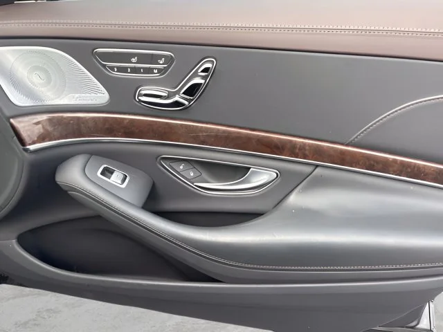 Used 2019 Gray Mercedes-Benz S 560 image 22