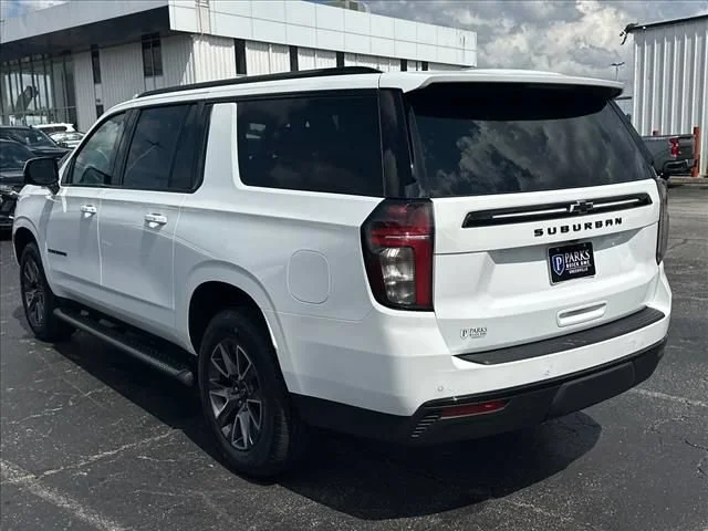 Used 2024 Summit White Chevrolet Z71 image 8