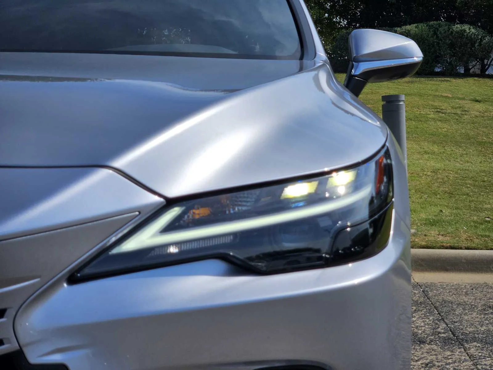 Certified Used 2025 IRIDIUM Lexus Premium Plus image 6