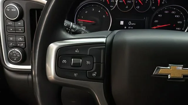Used 2022 Summit White Chevrolet LTZ image 24