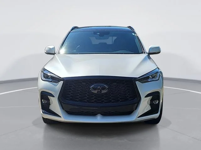Used 2025 White INFINITI SPORT image 8