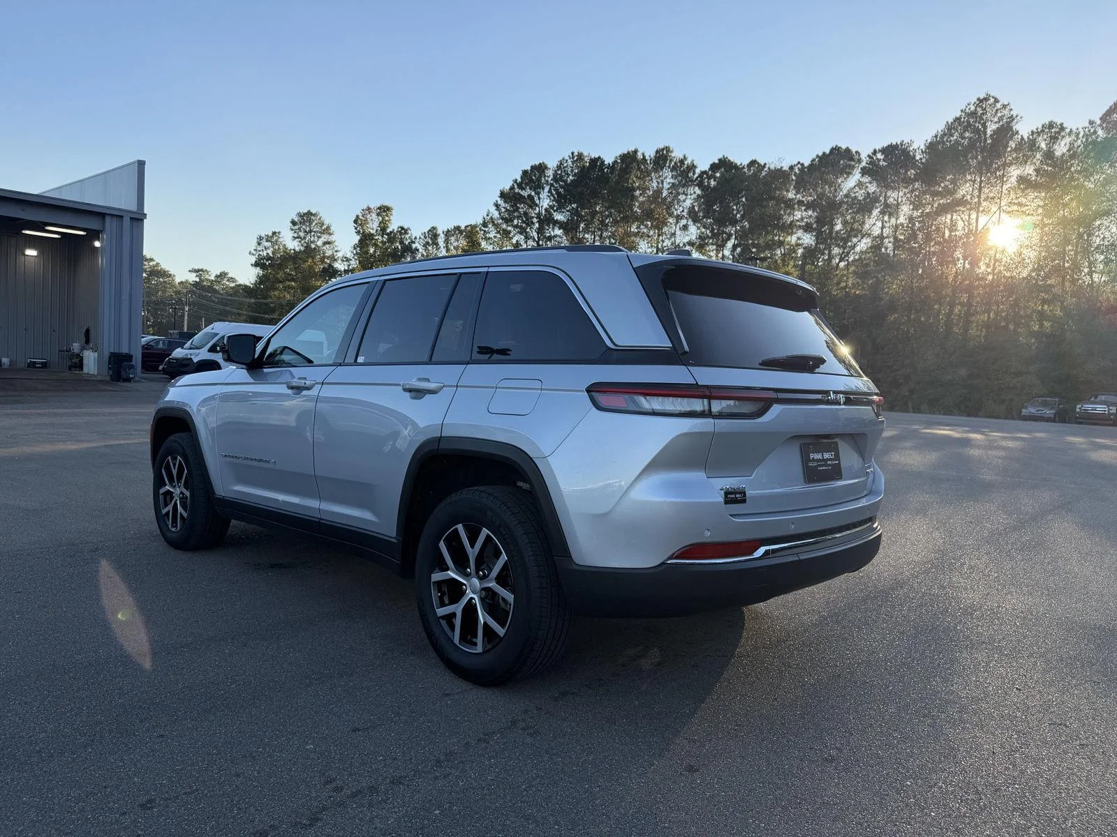 Used 2024 Silver Zynith Jeep Limited image 4