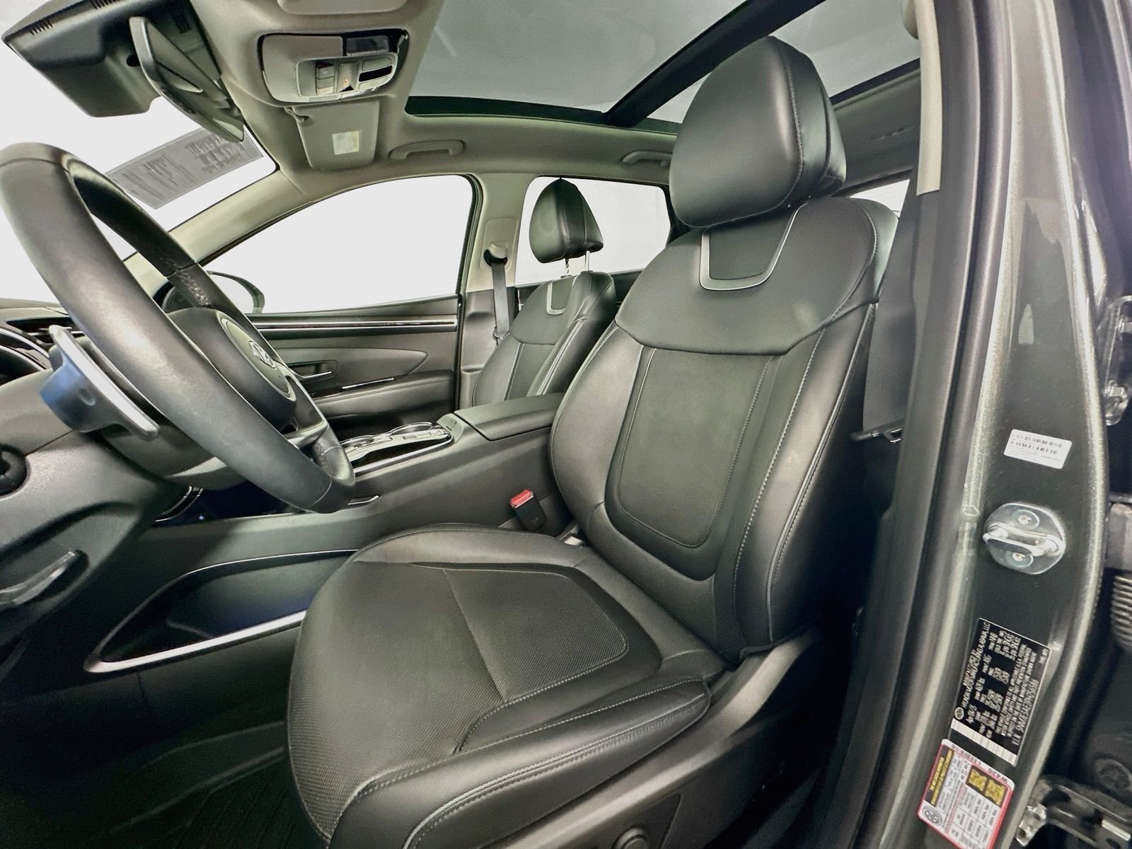 Used 2023 Amazon Gray Hyundai Limited image 23